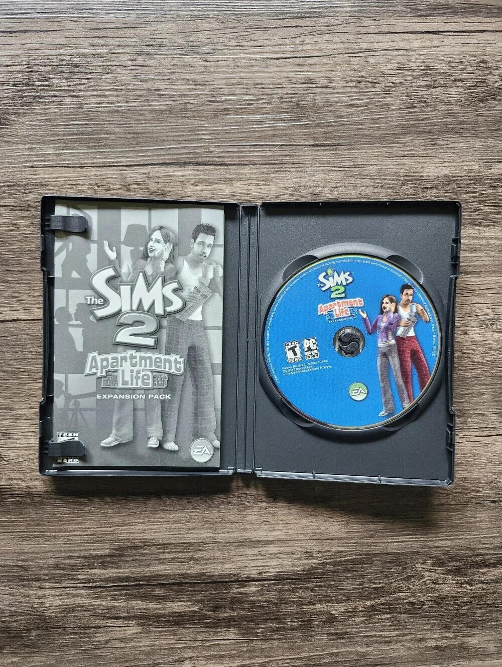 The Sims 2 Apartment Life Expansion Pack PC Game Dvd Rom